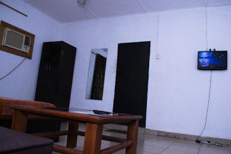 Day By Day Hotel Lagos Ngoại thất bức ảnh