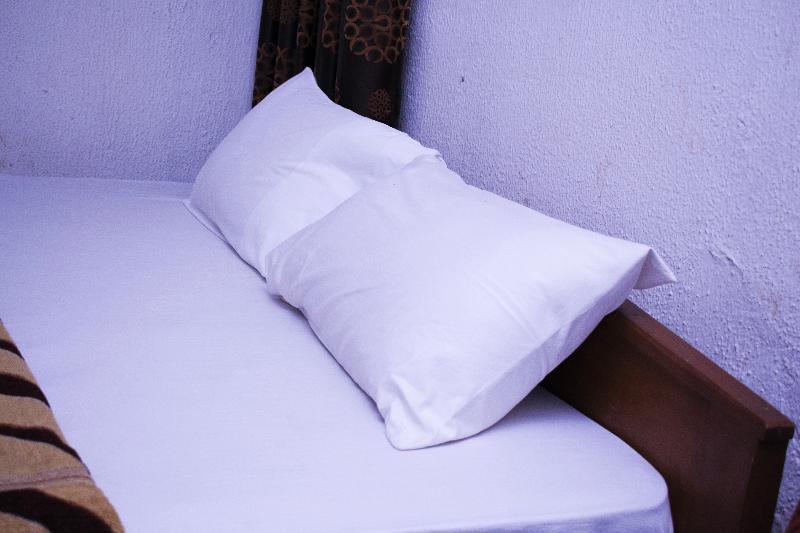 Day By Day Hotel Lagos Ngoại thất bức ảnh