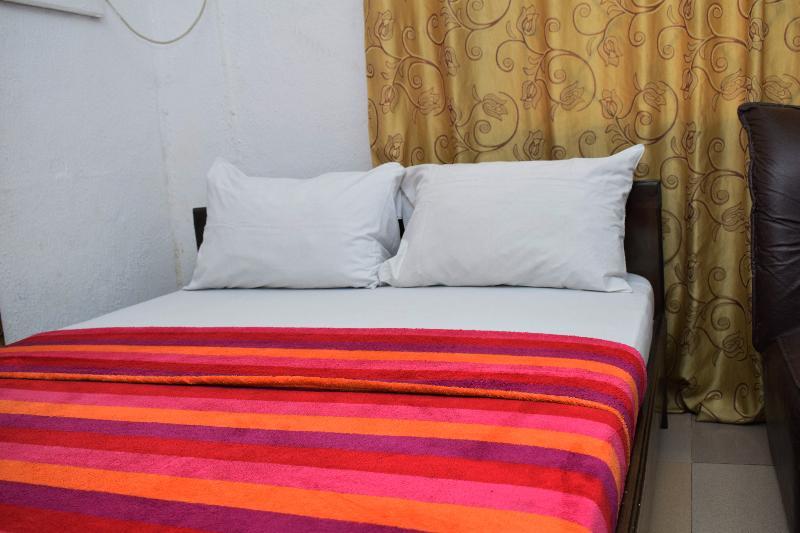 Day By Day Hotel Lagos Ngoại thất bức ảnh
